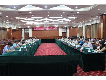 8189000民生热线开通三周年座谈会召开