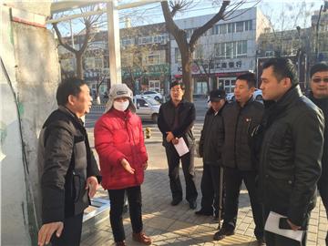 现场协调路面积水问题